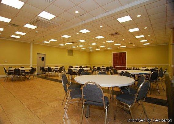Hotel Elev8 Conroe Business photo