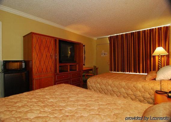 Hotel Elev8 Conroe Room photo